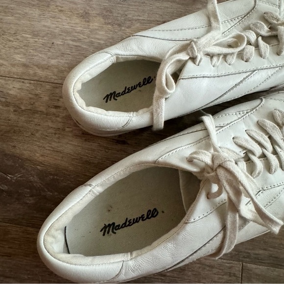 Madewell Unisex Leather Sidewalk Low-Top Sneakers - color: Pale Parchment - Picture 7 of 11
